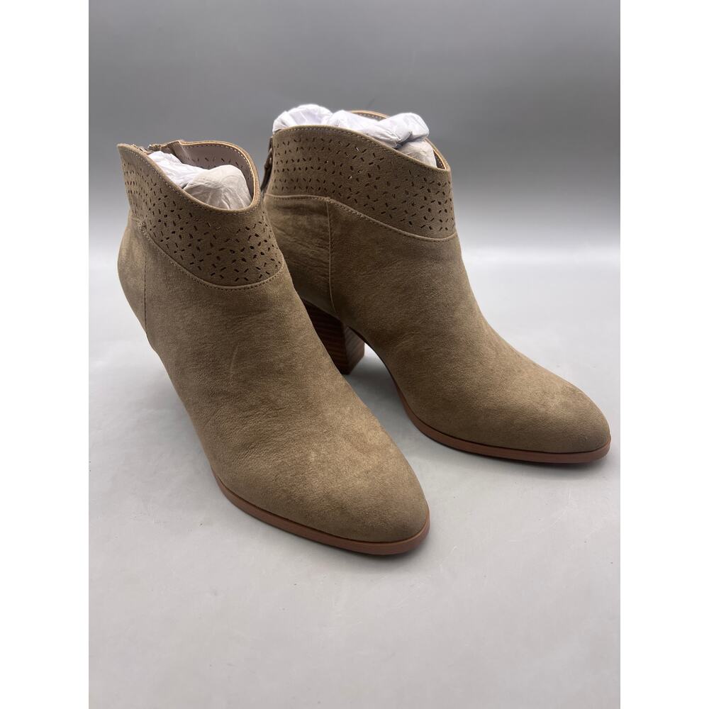 Violet & Red Jackson Laser Cut Booties Taupe Size 6 NWOB - Picture 2 of 8